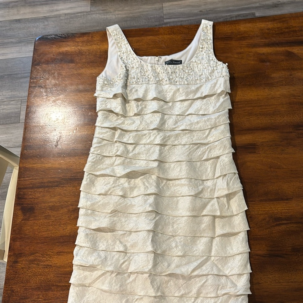 Jessica Howard cream dress size 12